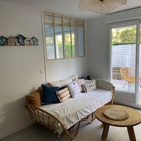 2 Pieces 2 Pas Des Plages Apartment *